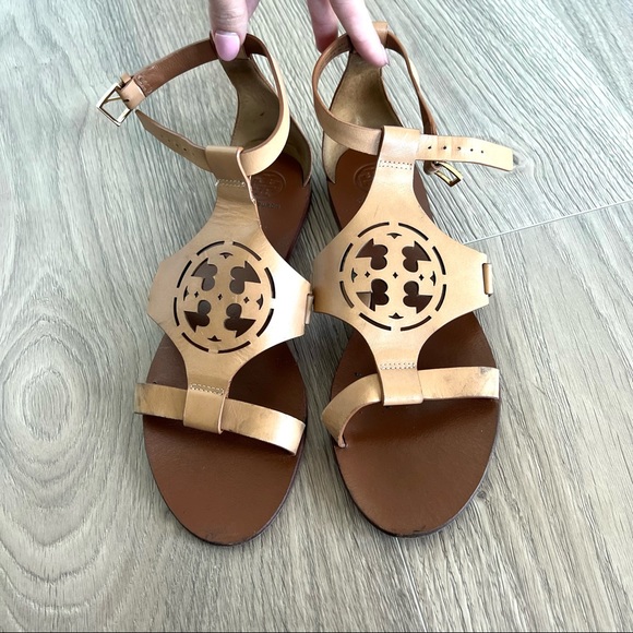 Tory Burch Zoey Sandals Thongs Tan Leather Logo Ankle Strap Shoes - Picture 4 of 4